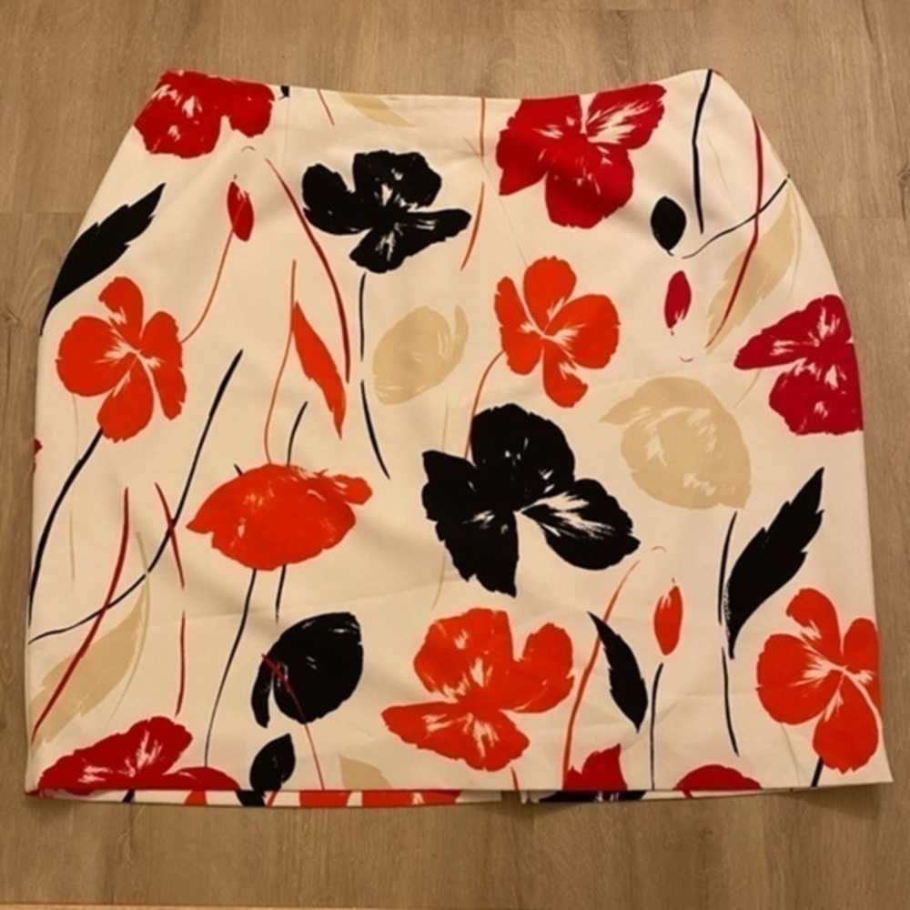 Kasper Floral Pencil Skirt 24W White Red Black Plus Size Career Lined